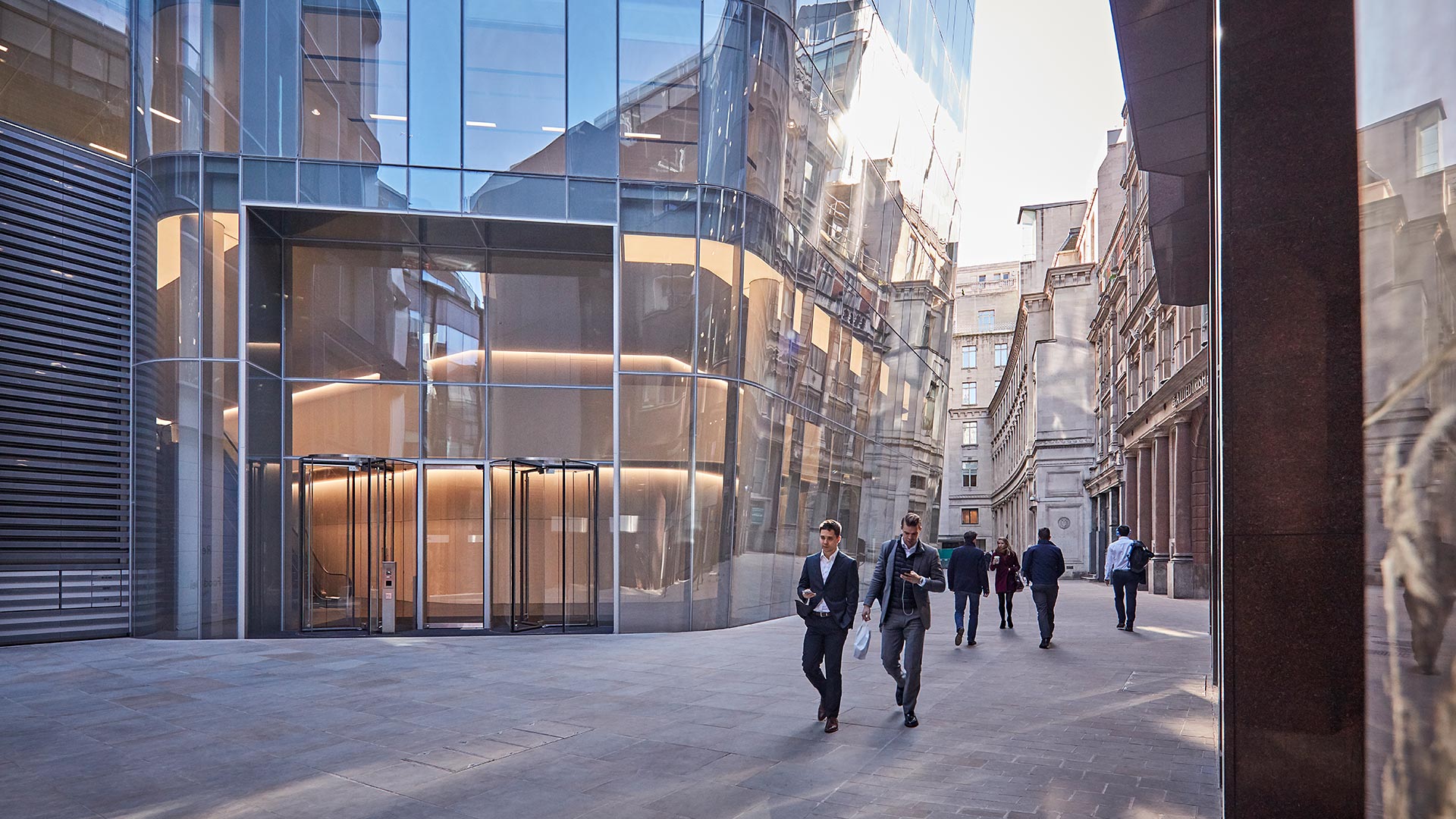 One Angel Court, EC2