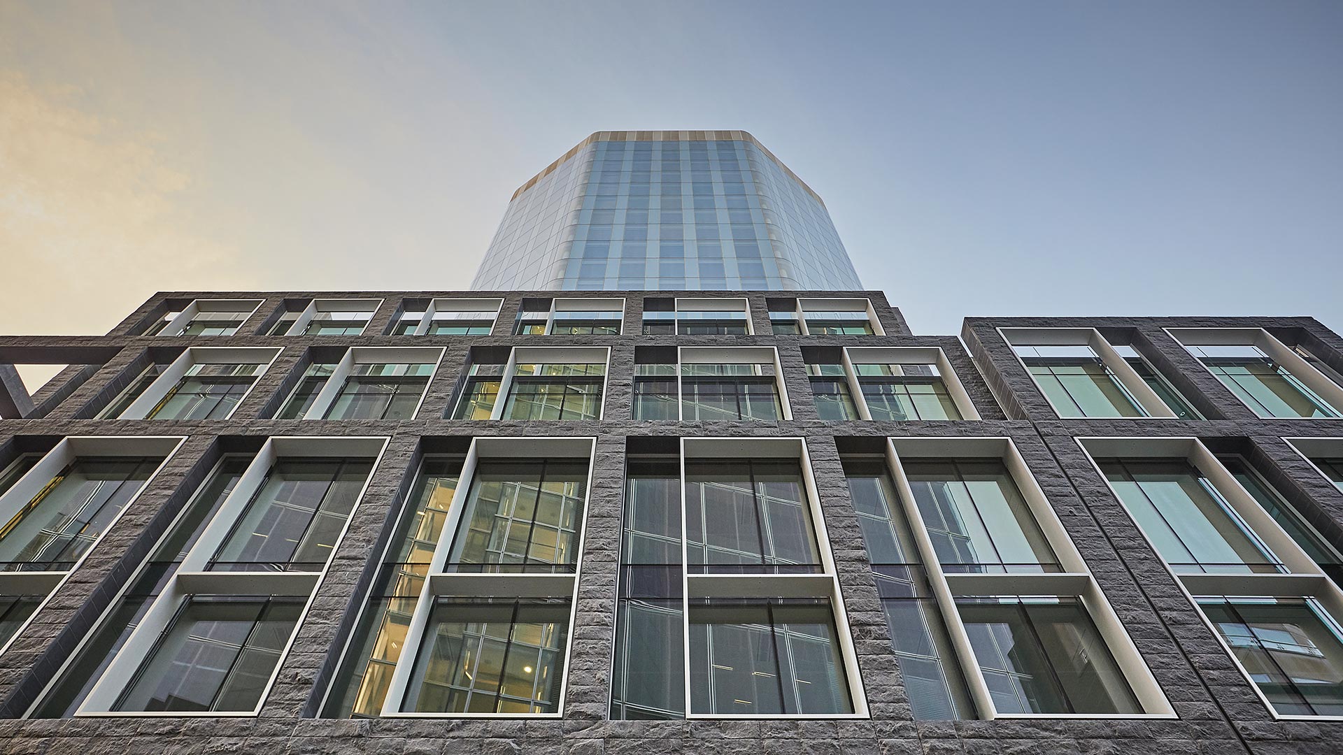 One Angel Court, EC2
