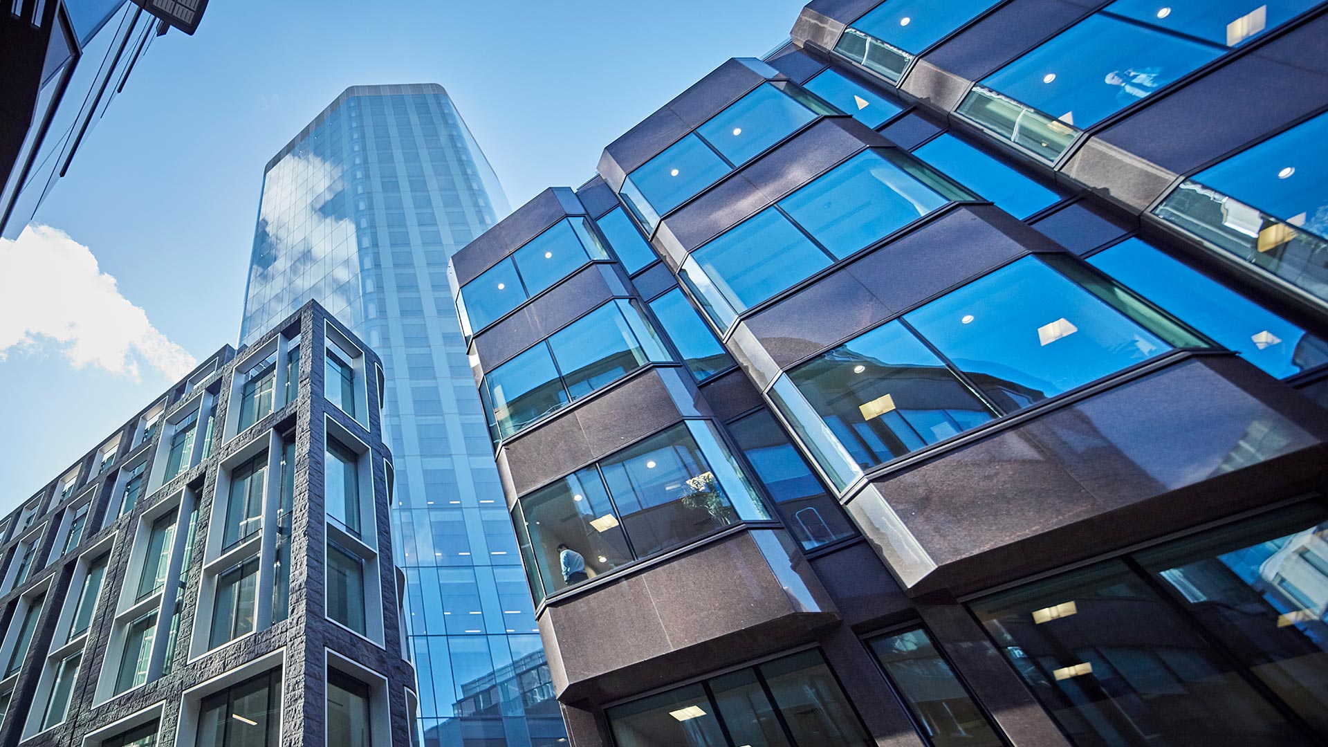 One Angel Court, EC2