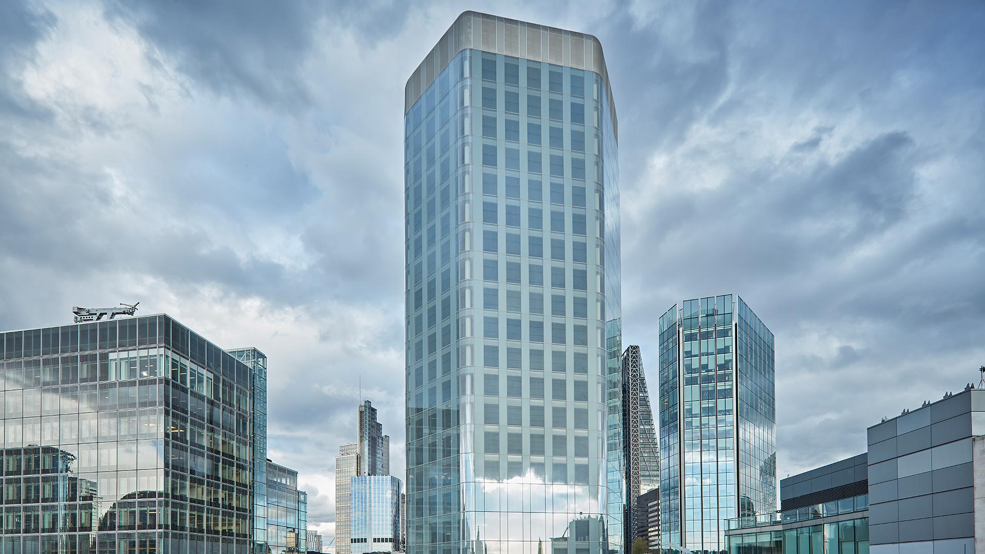 One Angel Court, EC2